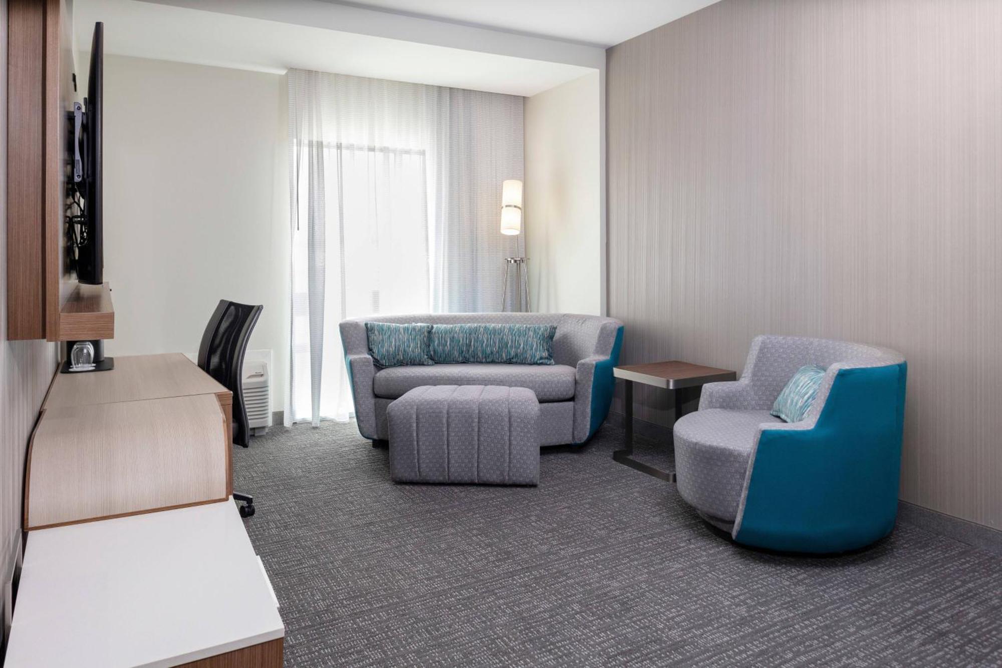 Готель Courtyard By Marriott Indianapolis West-Speedway Екстер'єр фото